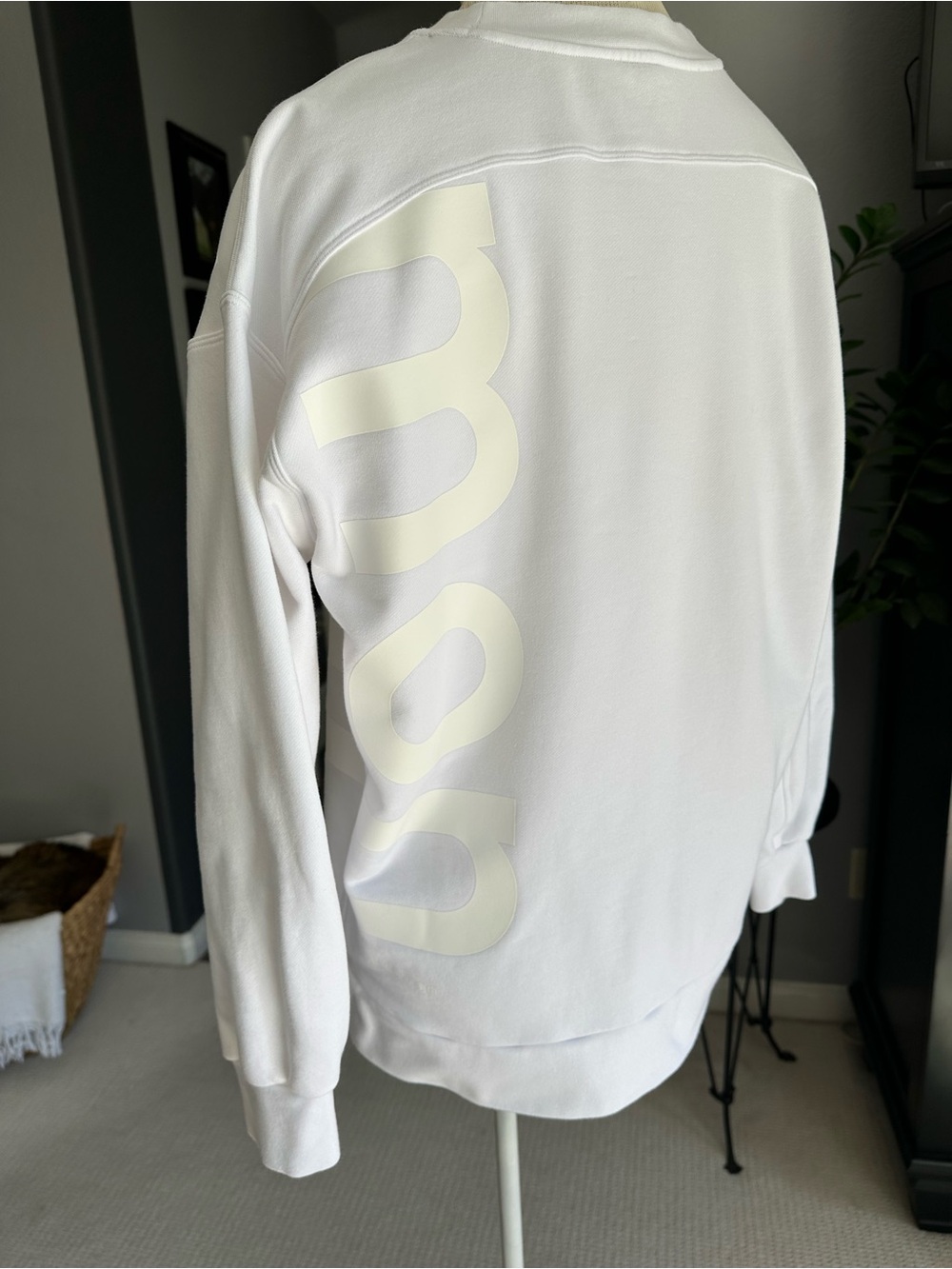 Lululemon white on white logo sweatshirt, size medium - Picture 3 of 15